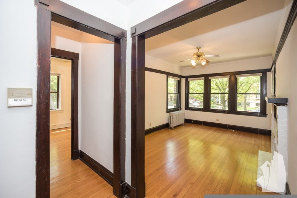 1448 W Cornelia Ave #1450-3 - Photo 2 of 11