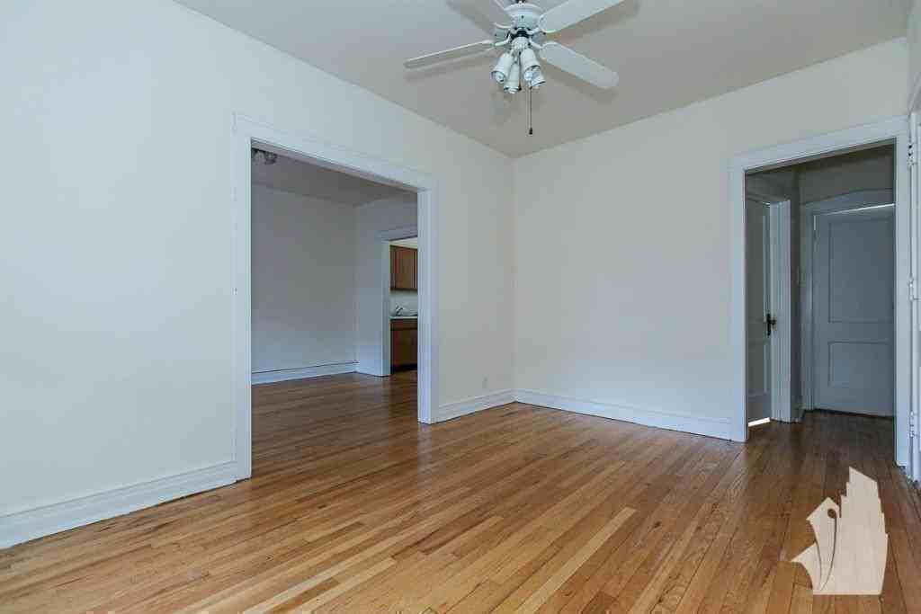 813 W Waveland Ave #819S2 - Photo 4 of 10