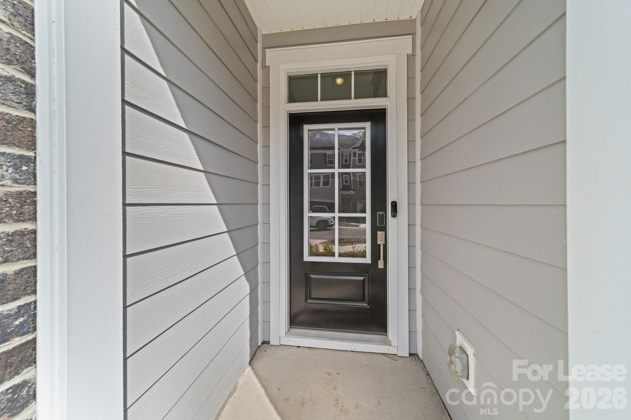 1104 Bandon Dr - Photo 4 of 36