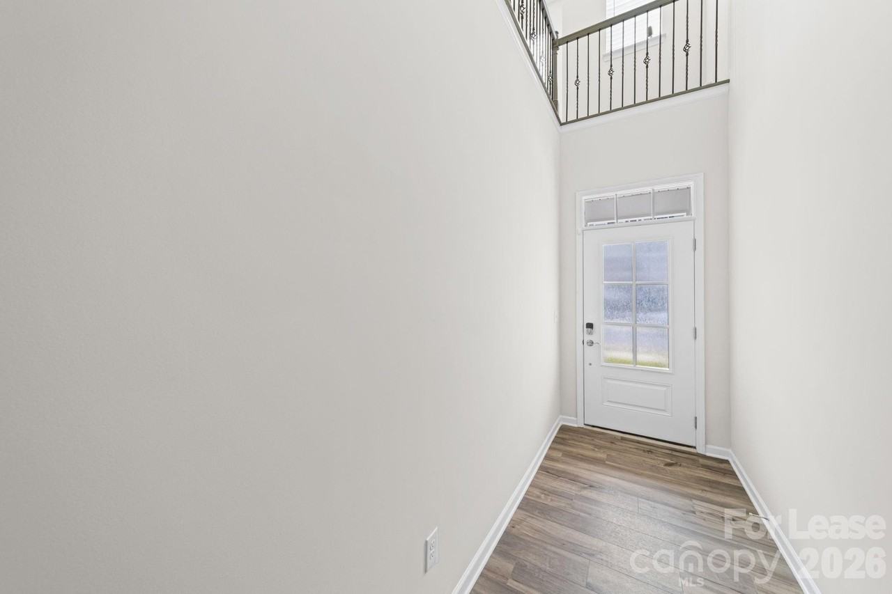 1104 Bandon Dr - Photo 5 of 36