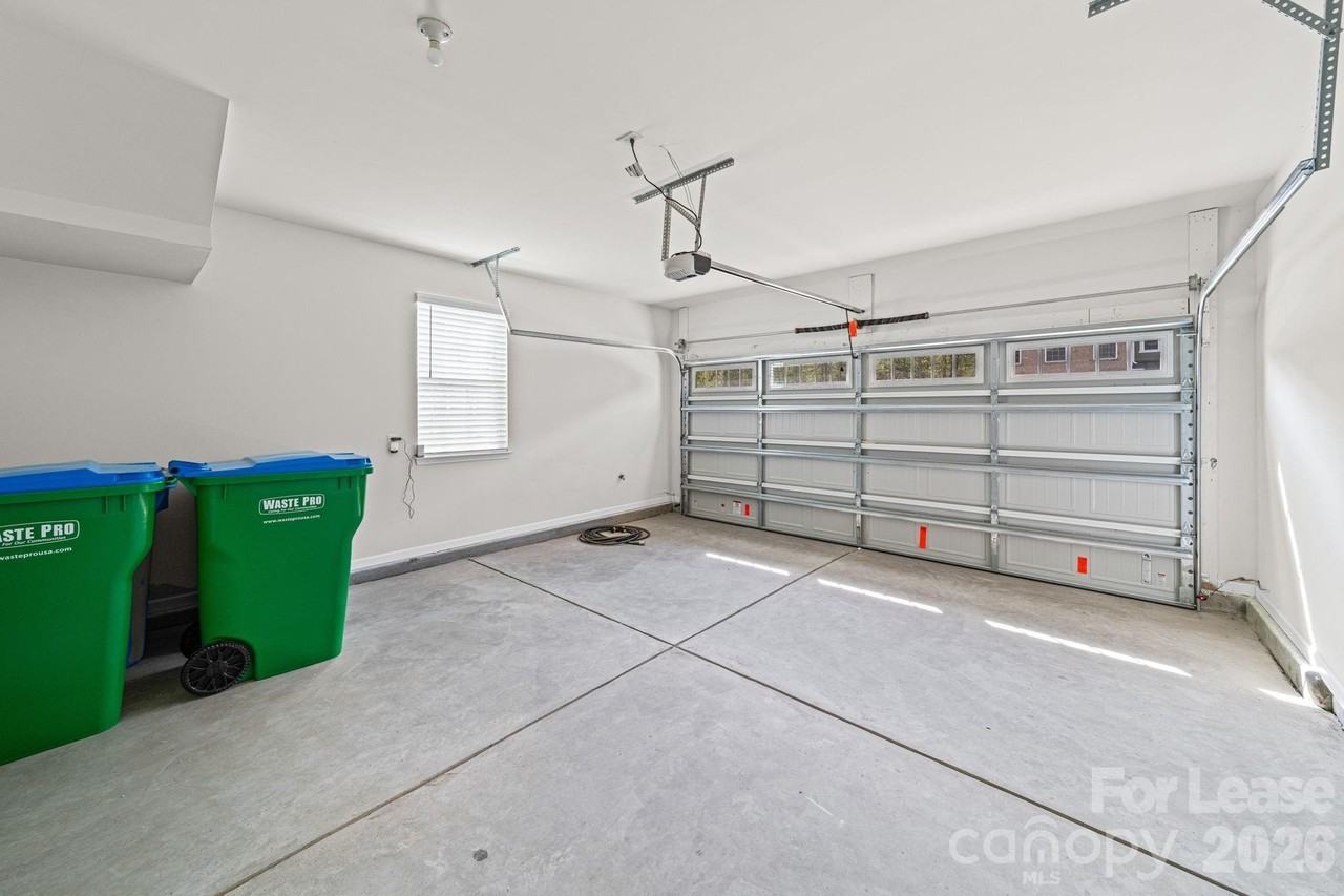 1104 Bandon Dr - Photo 7 of 36