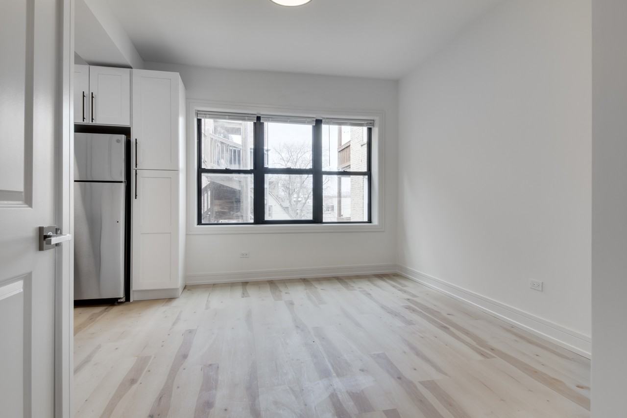 1906 N Whipple St #101 - Photo 6 of 13