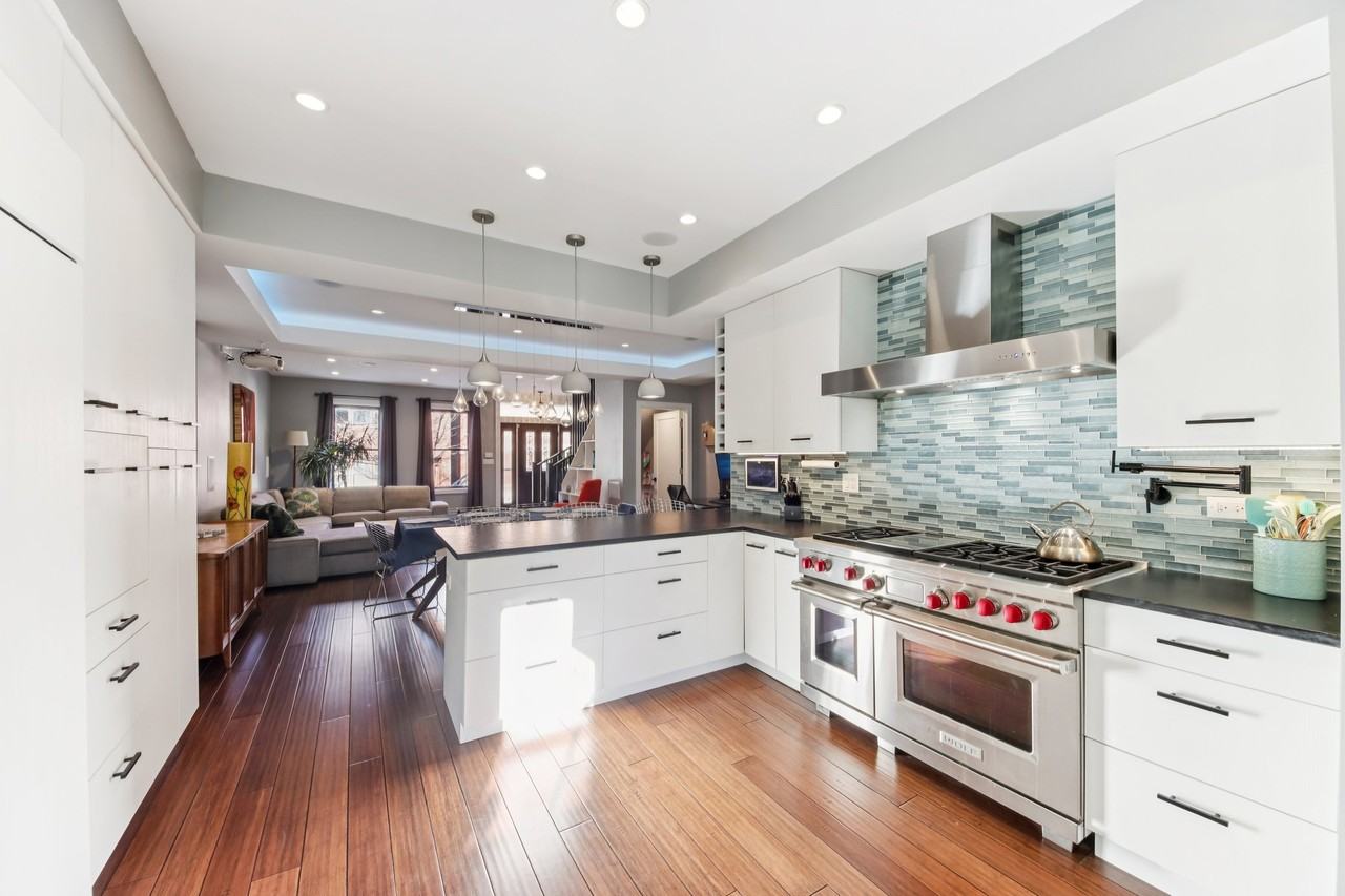 1717 N Hudson Ave - Photo 5 of 42