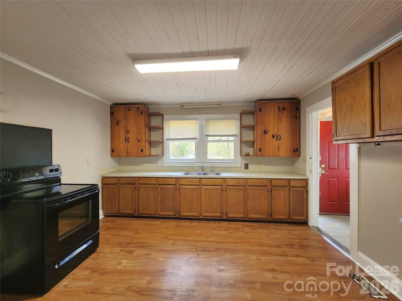 1507 Lane St - Photo 4 of 20