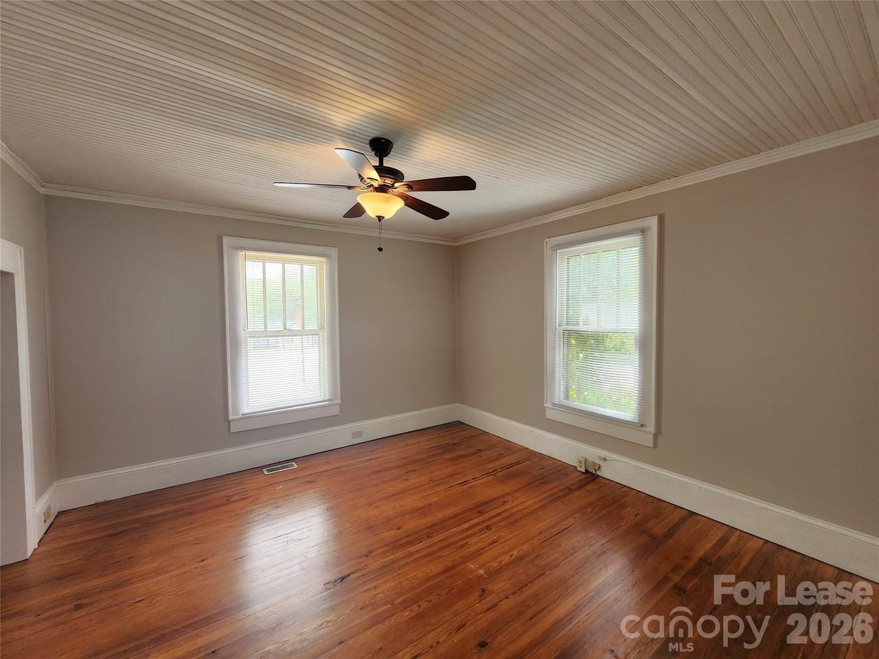 1507 Lane St - Photo 6 of 20