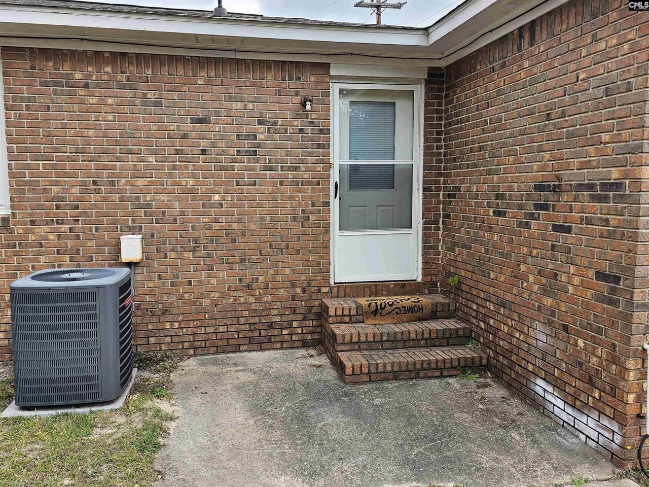 3904 Persimmon St - Photo 4 of 9