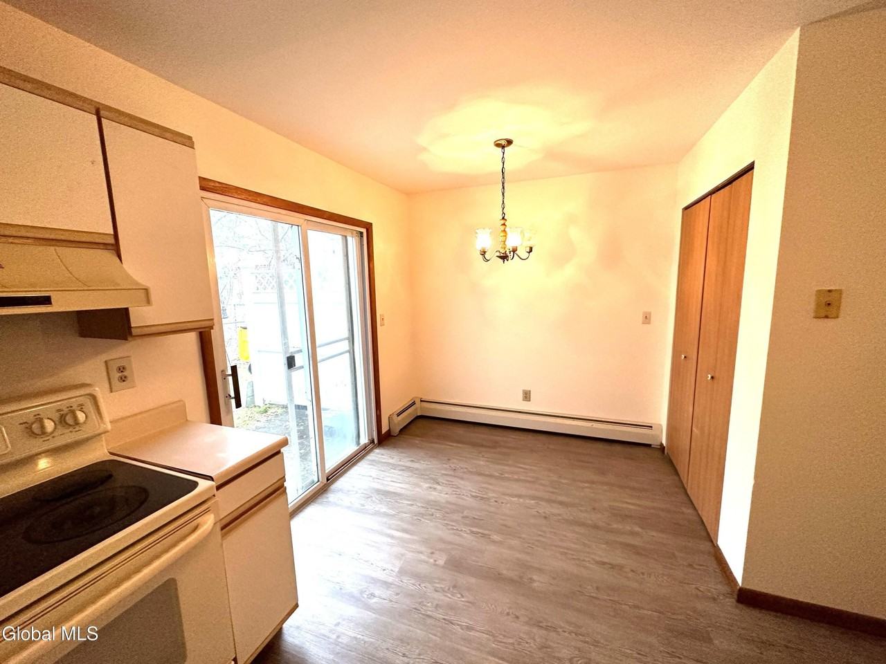 23 Warsaw Ave #22 - Photo 5 of 12