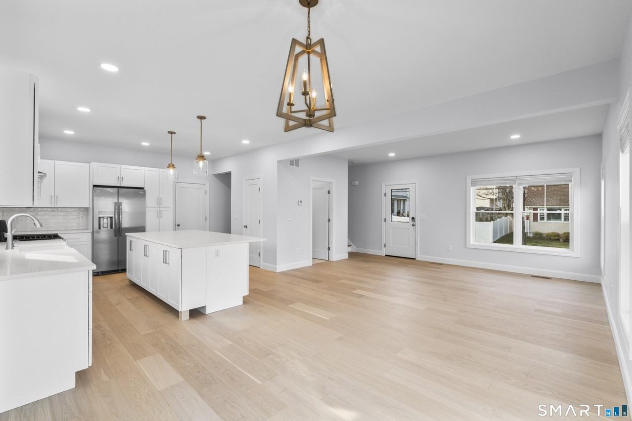 183 Vesper St - Photo 2 of 40