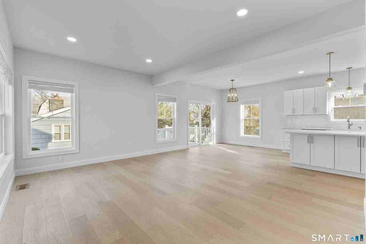 183 Vesper St - Photo 7 of 40