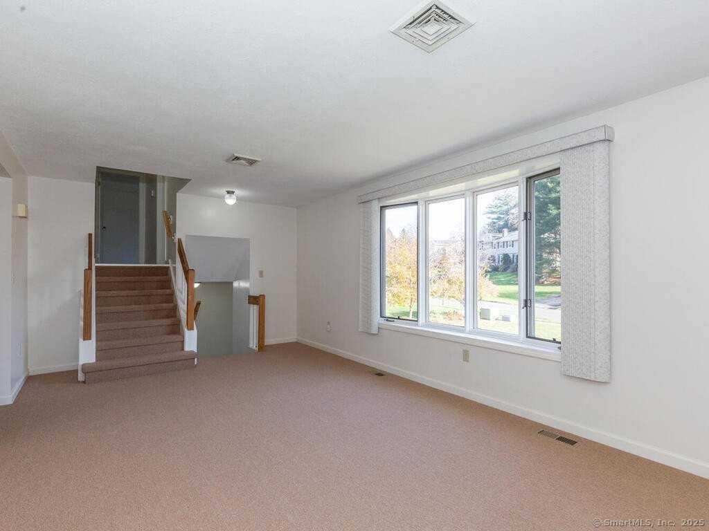 26 Woodside Dr - Photo 7 of 40