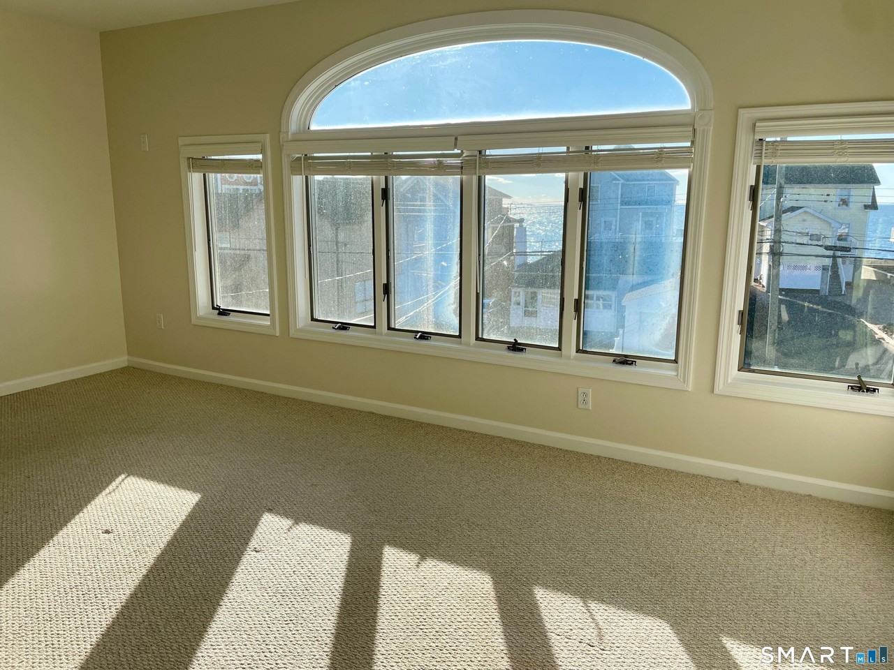 283 Cosey Beach Ave - Photo 5 of 17