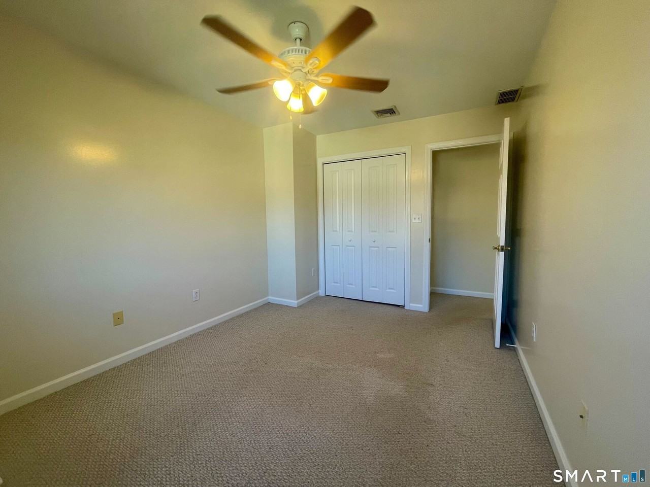 283 Cosey Beach Ave - Photo 6 of 17