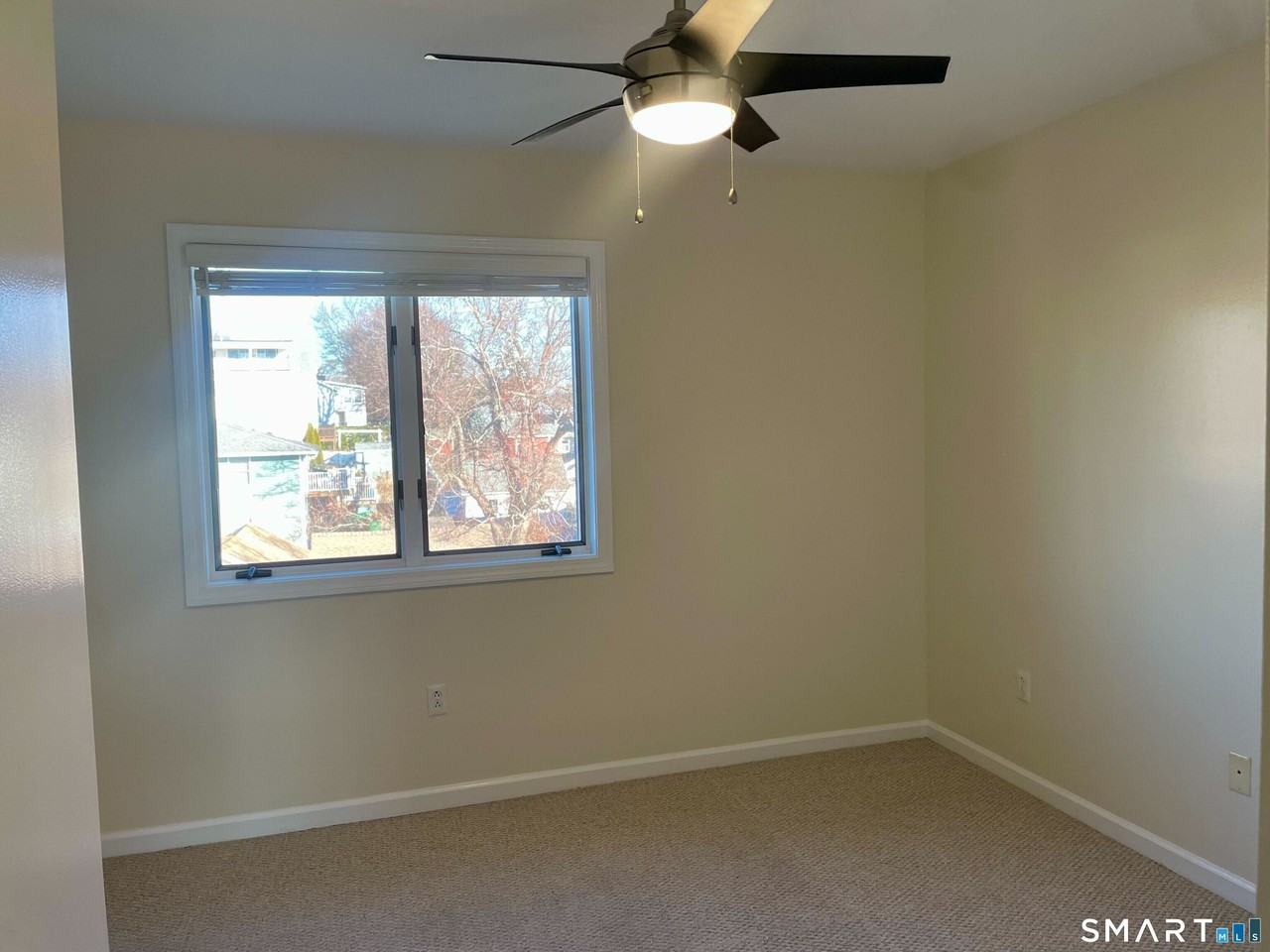 283 Cosey Beach Ave - Photo 7 of 17