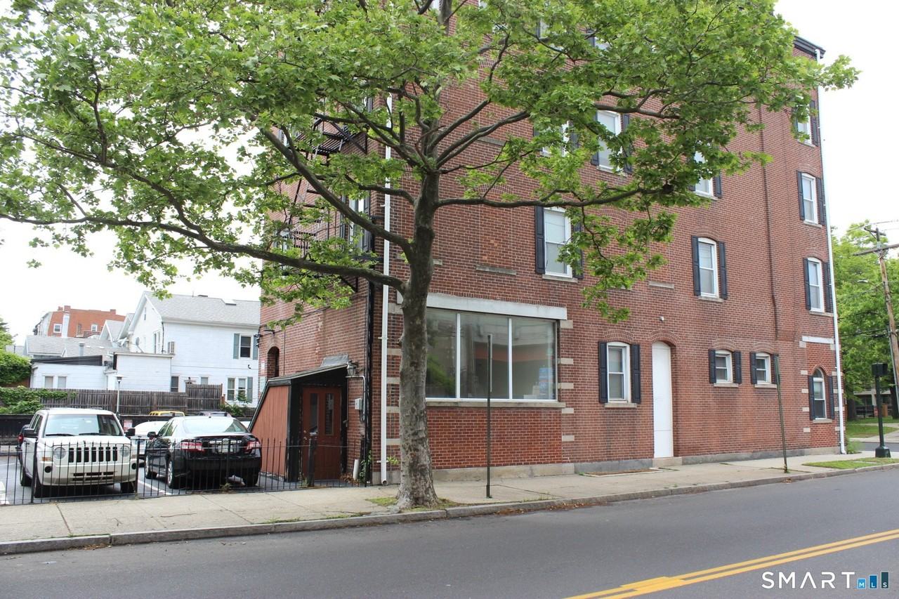 488 Chapel St Apt 6 - Photo 2 of 19