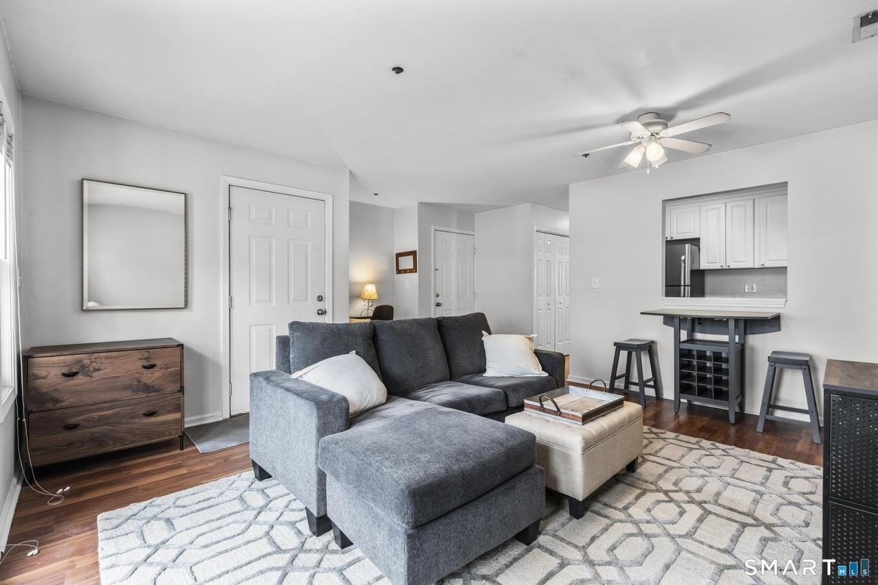 31 High St #4-2C - Photo 2 of 25