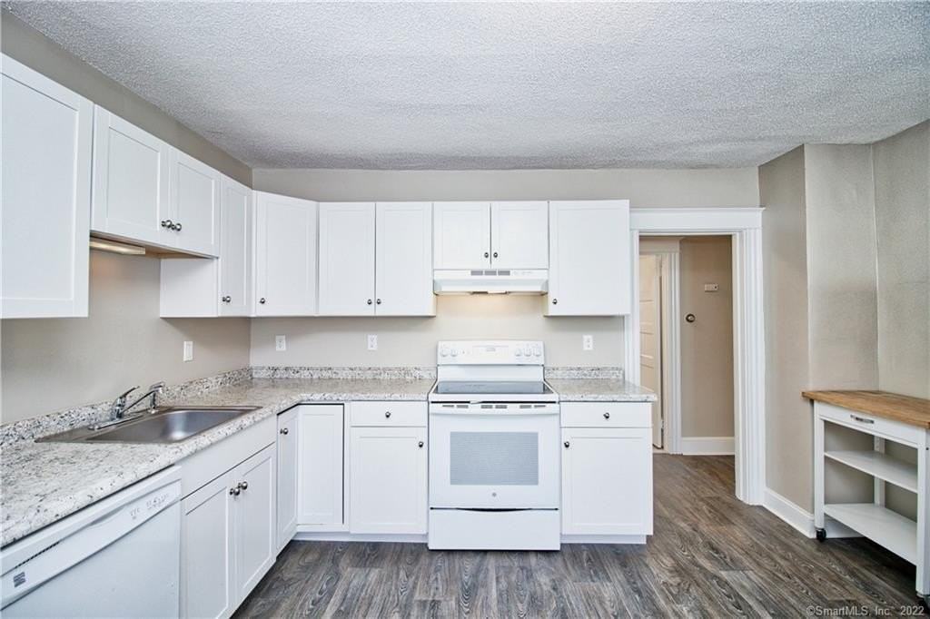 15 Diamond St - Photo 3 of 14