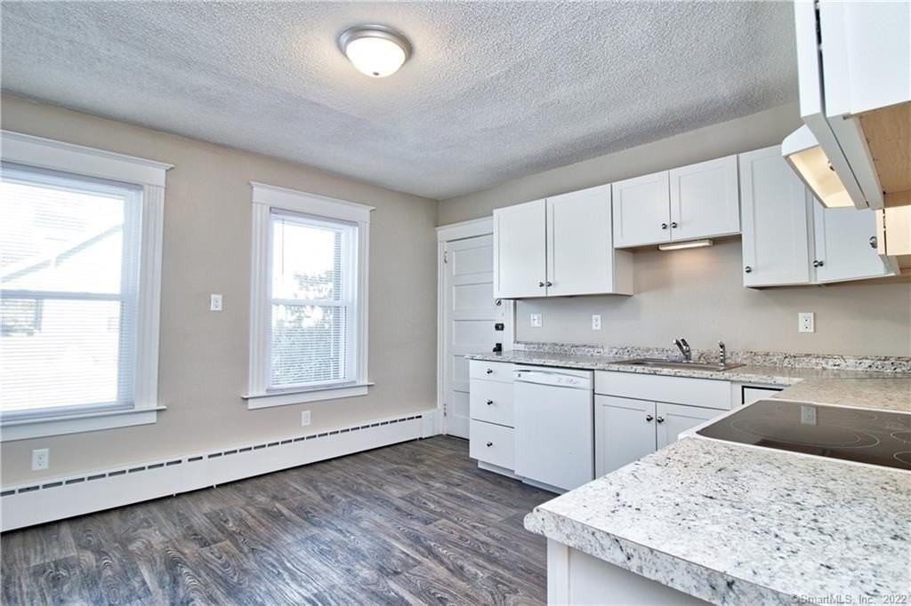 15 Diamond St - Photo 4 of 14