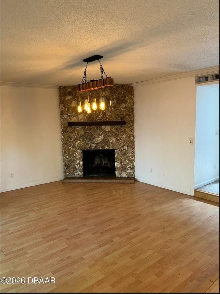 233 Pine Cone Trl - Photo 4 of 16