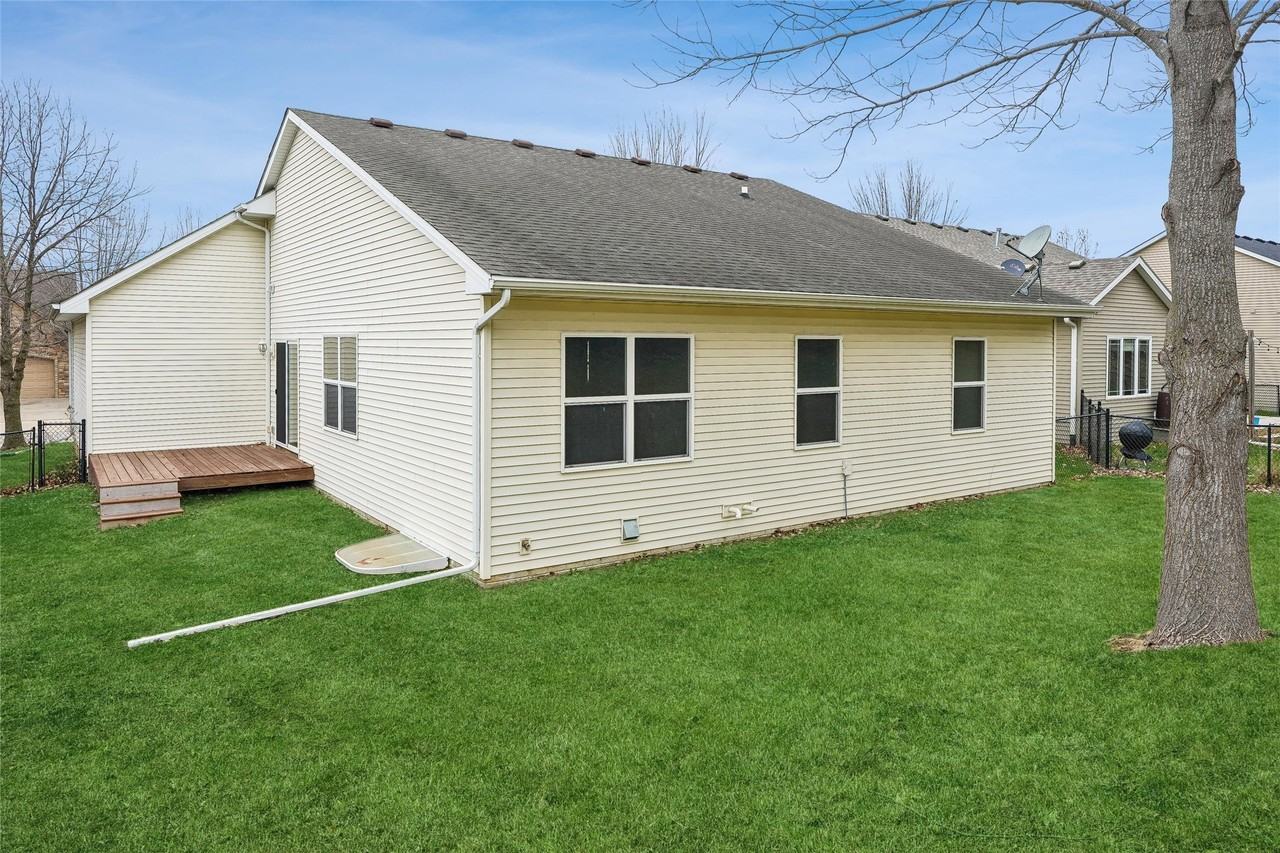 4813 Sawyers Dr - Photo 6 of 30