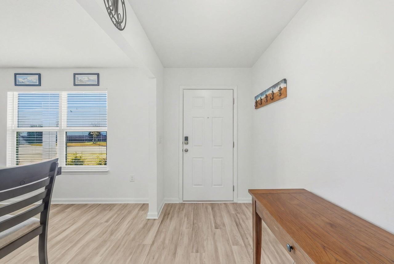 25 Riverwalk Xing - Photo 4 of 39