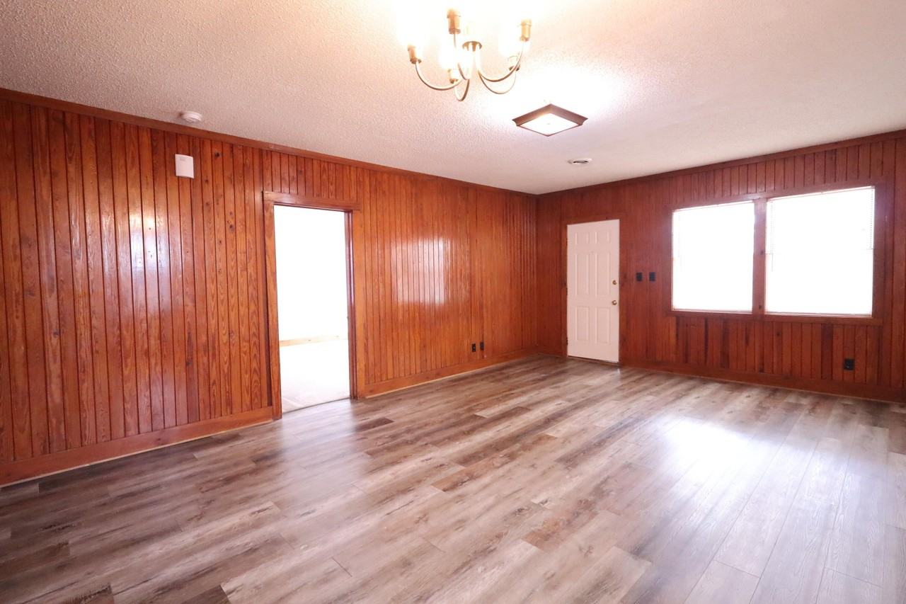 321 Michael Ct - Photo 4 of 16