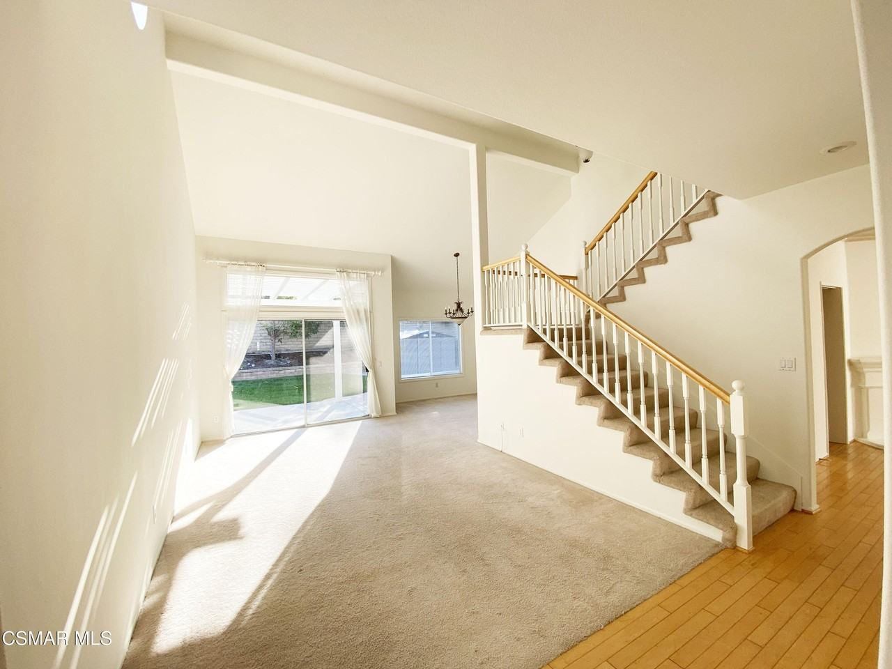 1420 Sapphire Dragon St - Photo 4 of 23