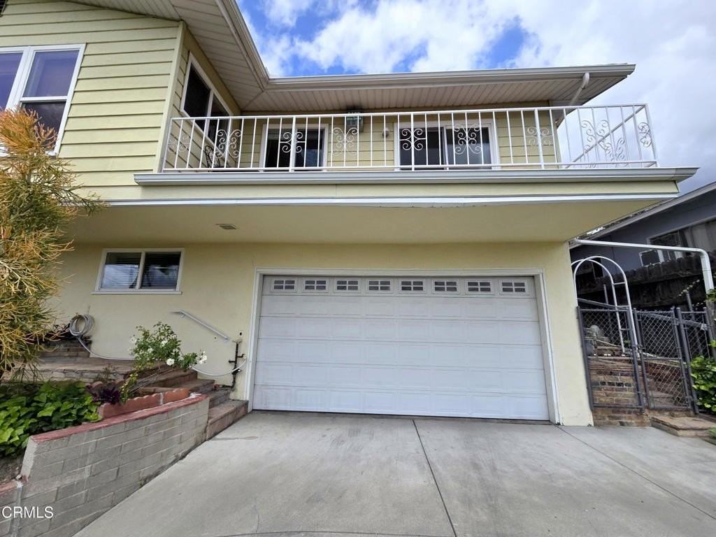 109 Waverly Dr - Photo 3 of 45