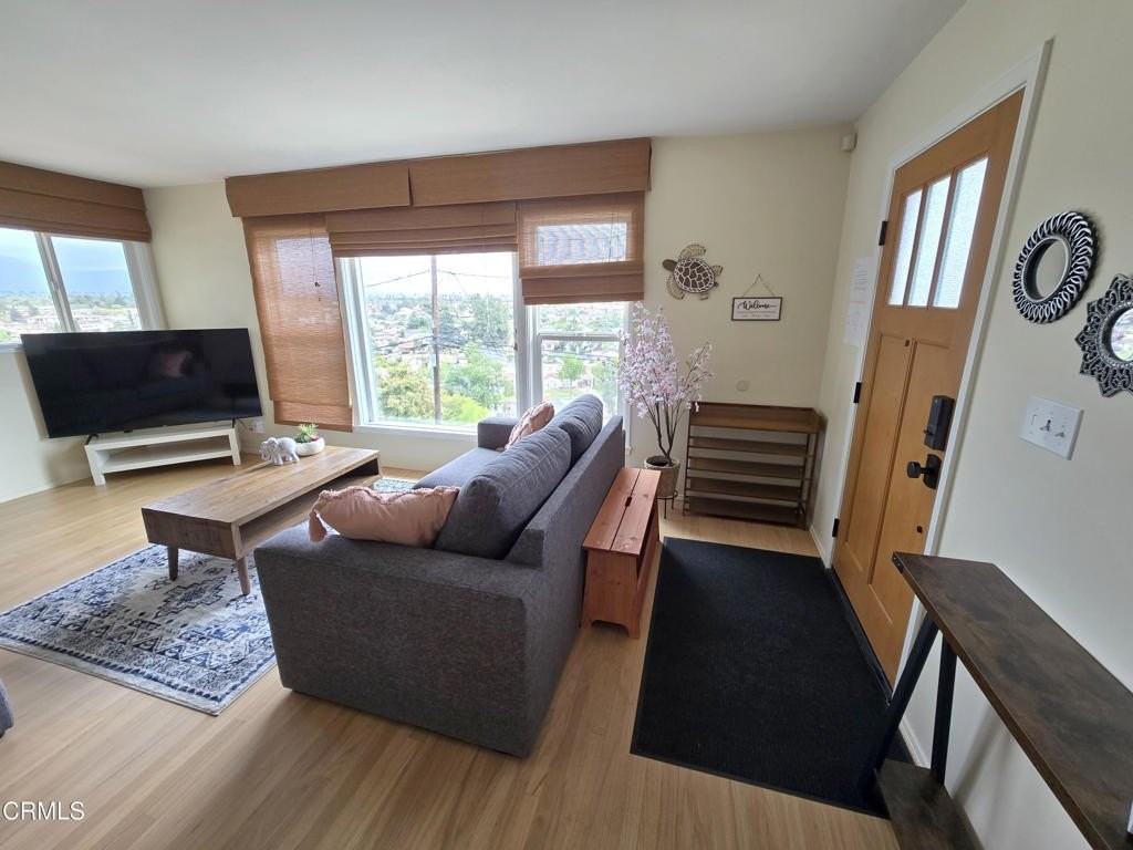 109 Waverly Dr - Photo 6 of 45