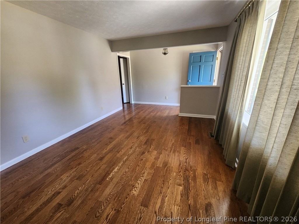 1508 Darvel Ave - Photo 3 of 15