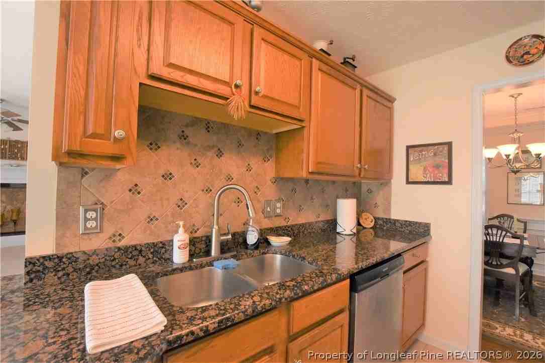 38 Havistock Ct - Photo 4 of 18