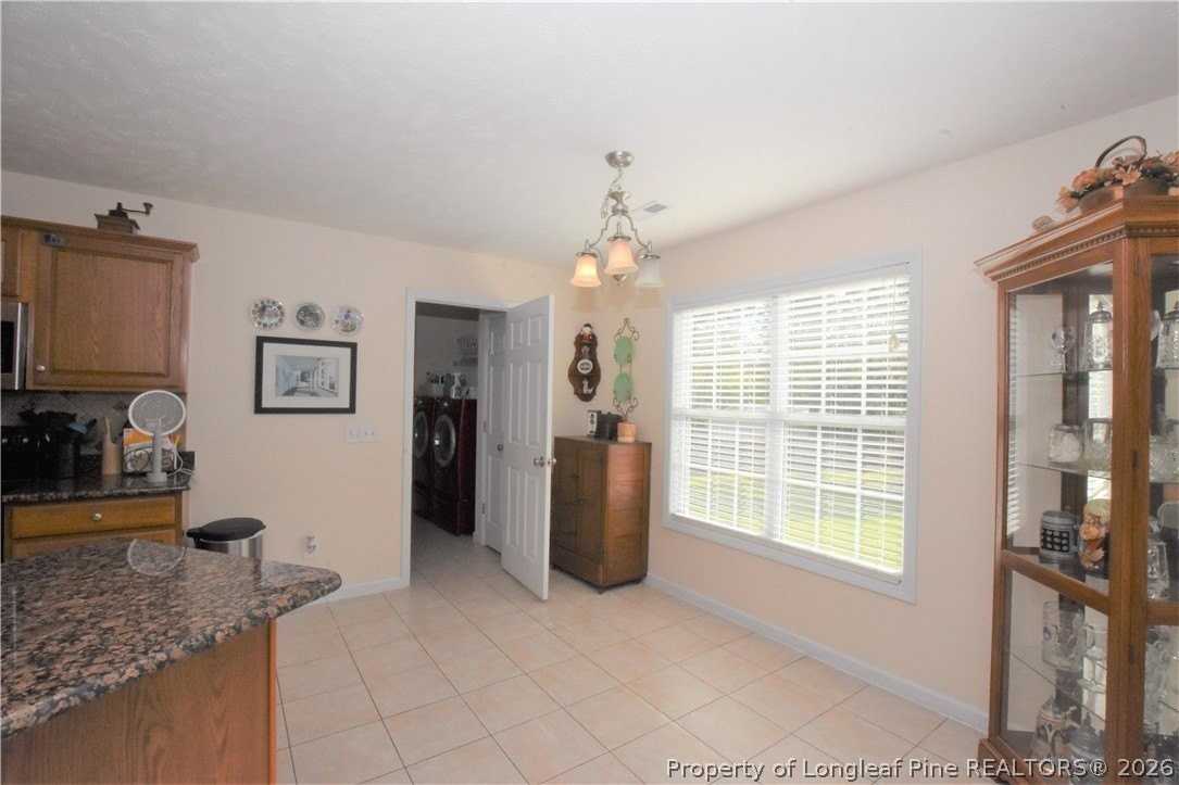 38 Havistock Ct - Photo 7 of 18