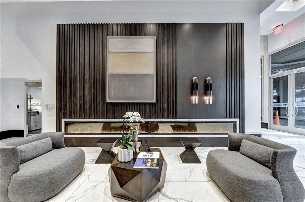 400 W Peachtree St Nw Unit 711 - Photo 2 of 35