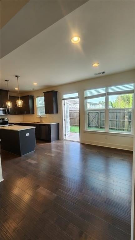 300 Auburn Valley Way - Photo 7 of 33