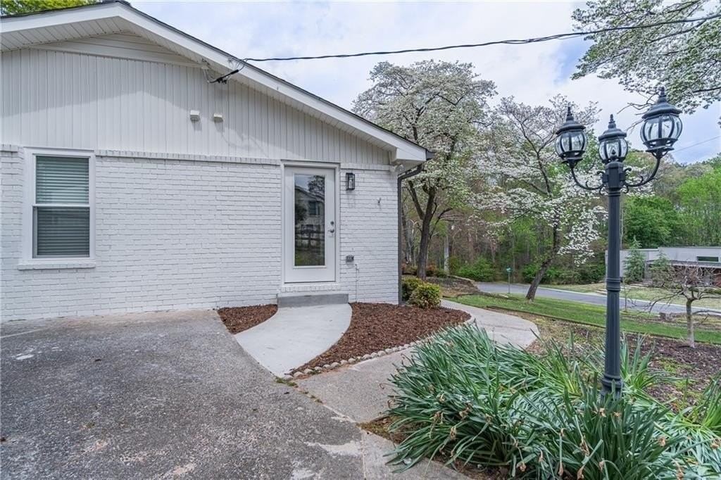 194 Melanie Ln - Photo 5 of 44