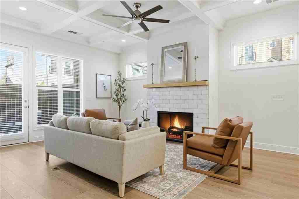 110 Via Roma - Photo 6 of 50