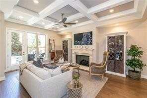 121 Via Roma - Photo 7 of 43