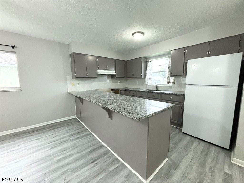 1720 Se Santa Barbara Pl - Photo 2 of 24