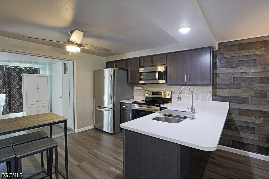 2184 Arden St - Photo 7 of 21