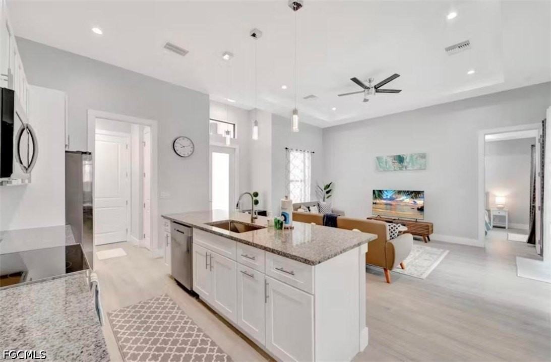 3222 Sw Santa Barbara Pl - Photo 3 of 27