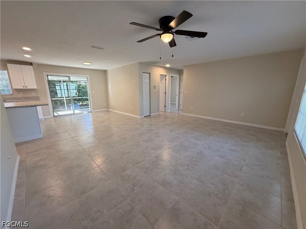 2228 Virginia Ave - Photo 6 of 32