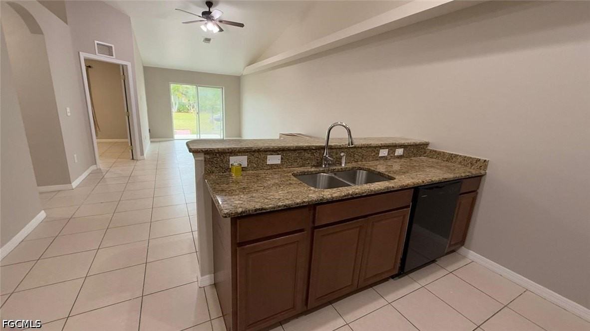 1621 Sw 33rd St - Photo 5 of 26