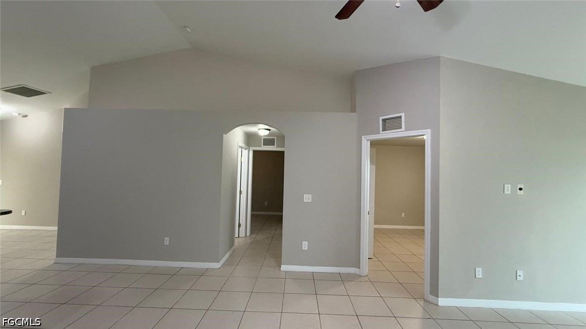 1621 Sw 33rd St - Photo 6 of 26