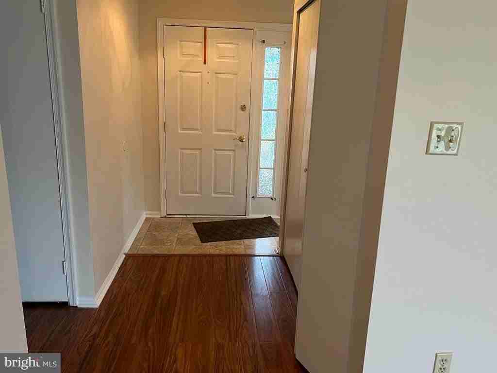 17 Banbury Ct - Photo 2 of 18