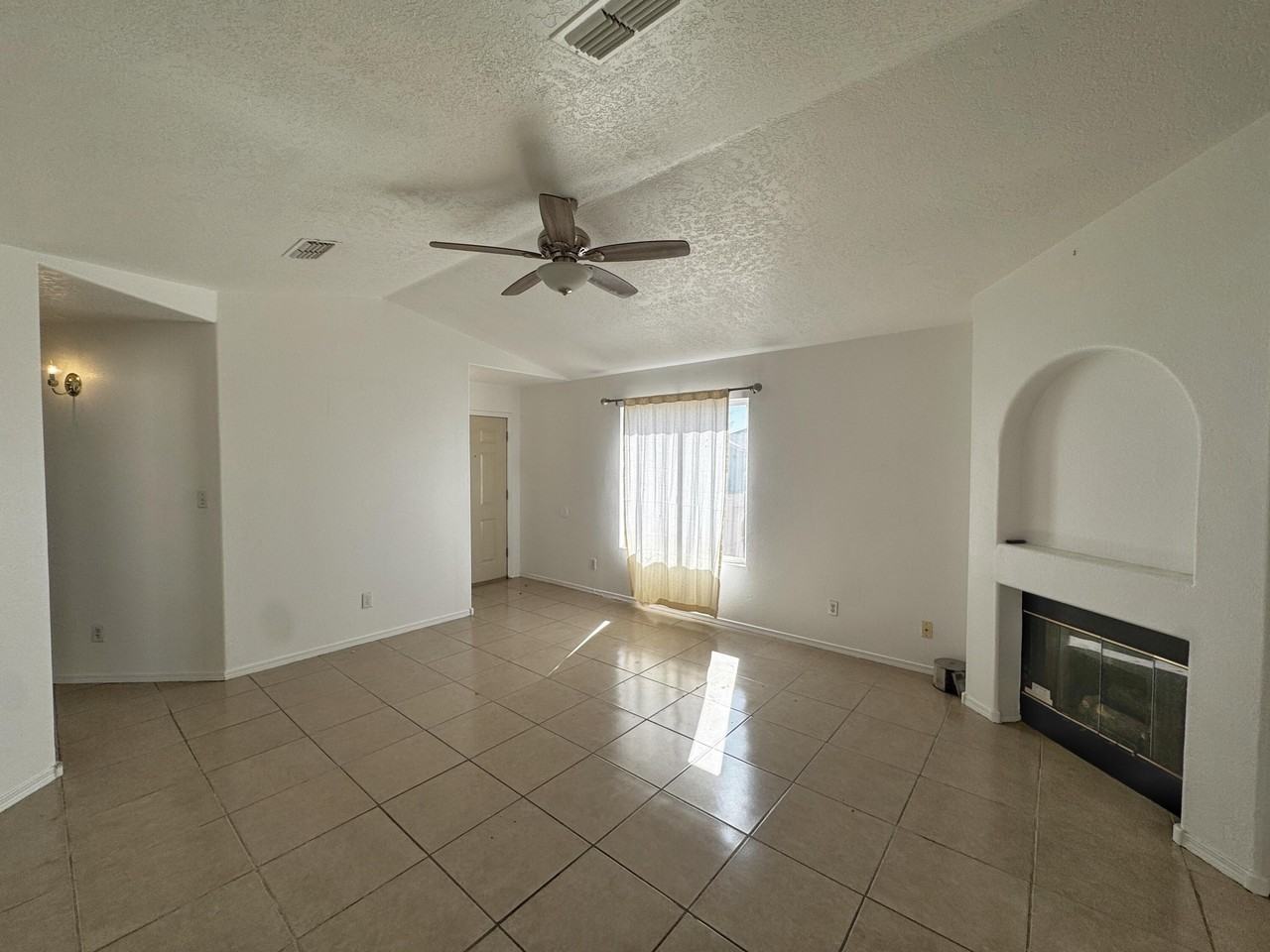 331 Calle Amarillo Sw - Photo 5 of 28