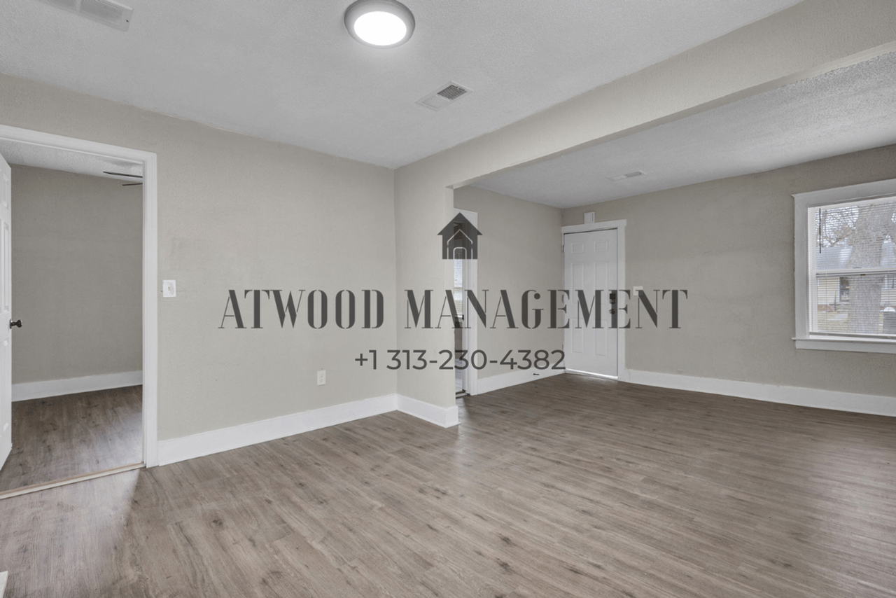 14177 Bentler St - Photo 2 of 10