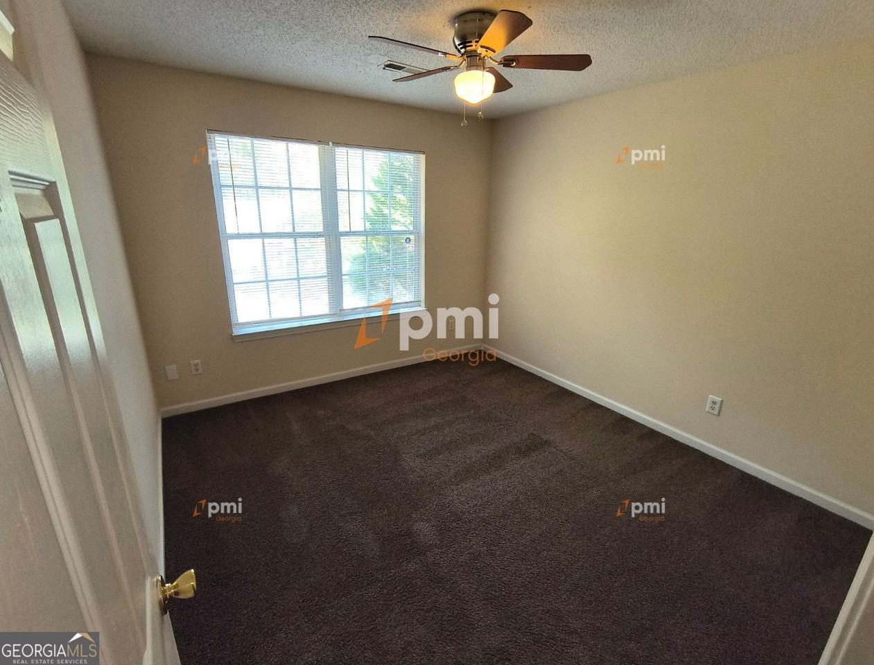 8155 Autumn Green Dr - Photo 7 of 16