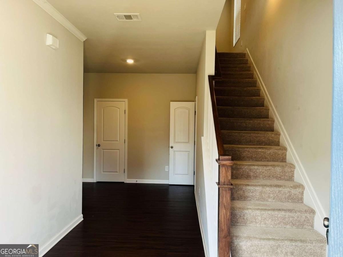 18 Ulsh Park Dr - Photo 3 of 39