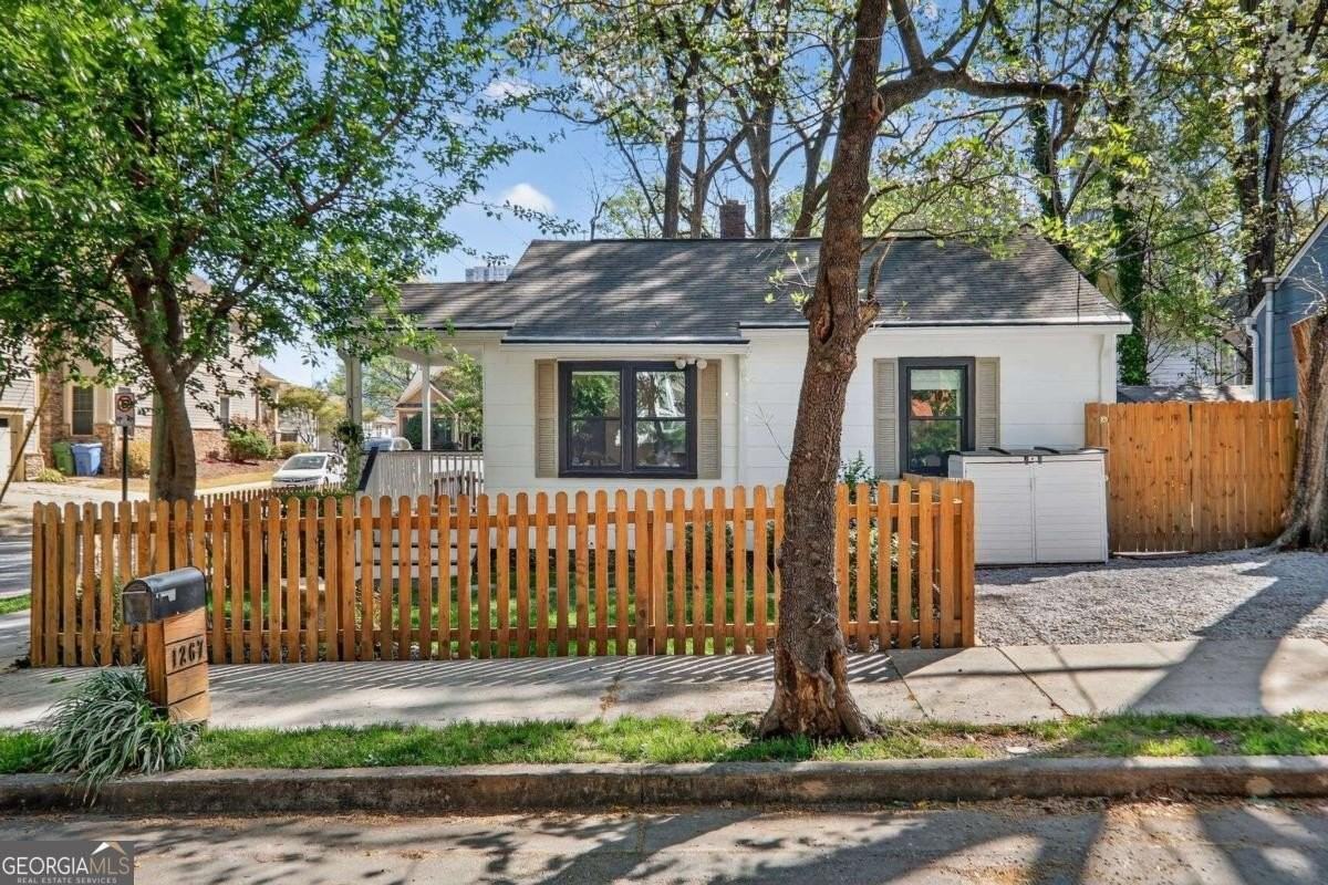 1267 Lyle Pl Nw - Photo 2 of 15