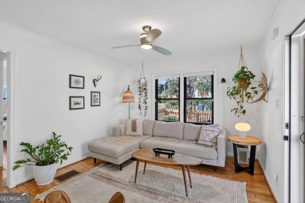 1267 Lyle Pl Nw - Photo 4 of 15