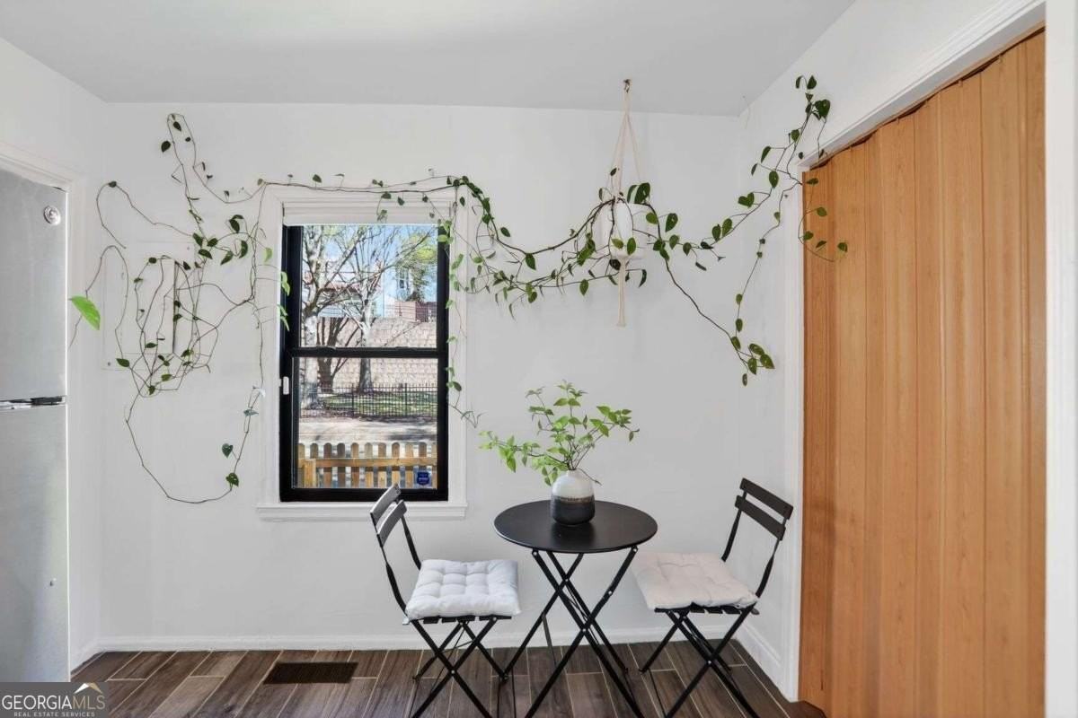 1267 Lyle Pl Nw - Photo 7 of 15